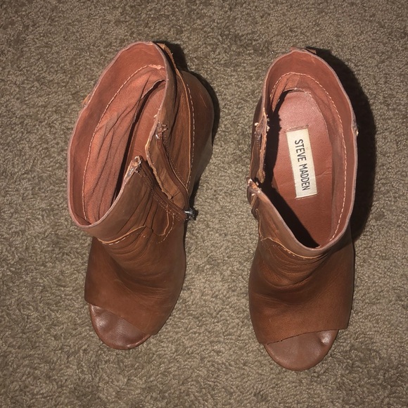 Steve Madden booties - Picture 2 of 4